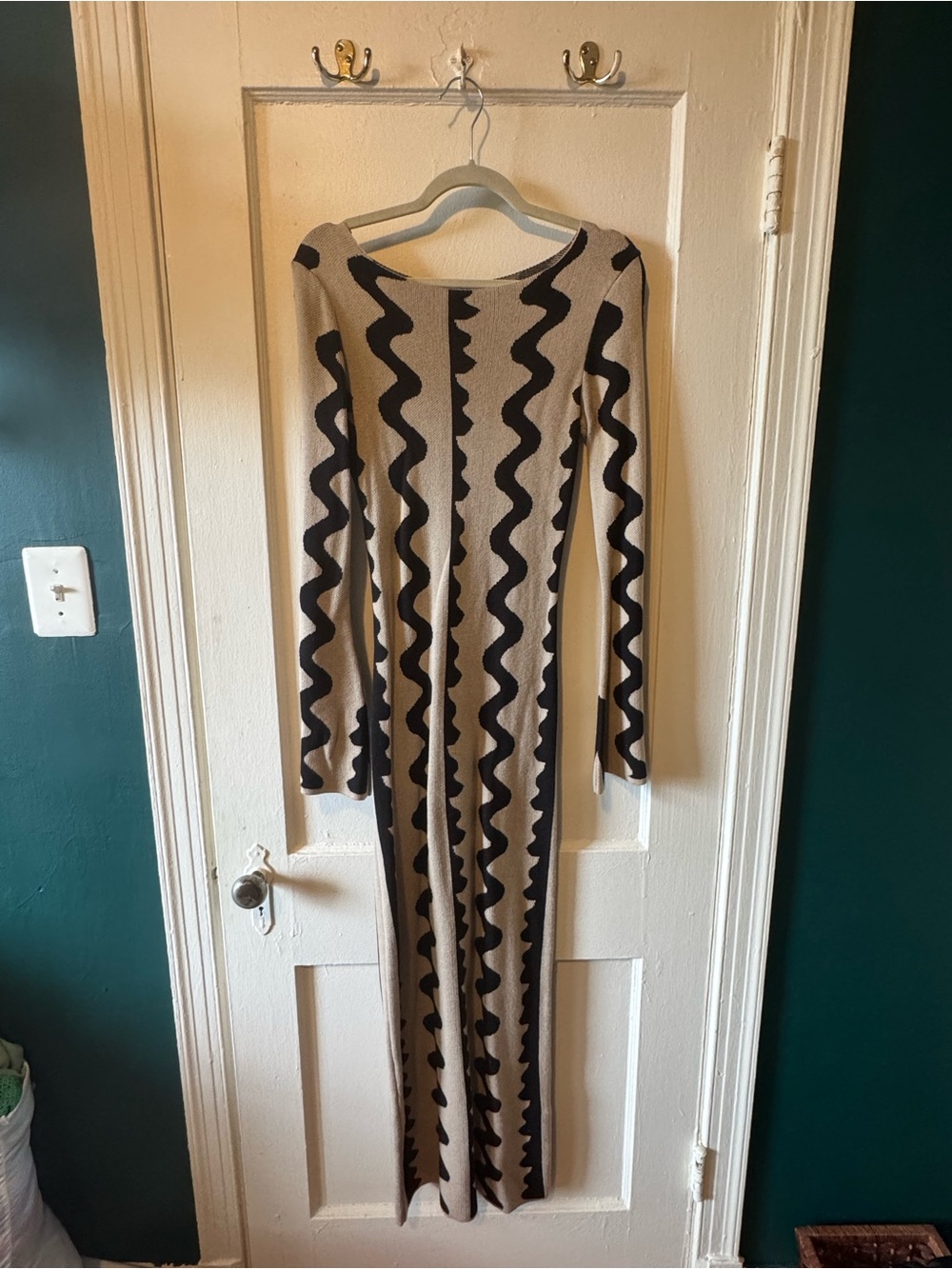 Beige and Black Wave-Pattern Maxi Dress